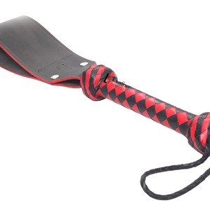 Pagaie en cuir avec poignée tressée rouge et noire pour un impact équilibré - Product Image 6