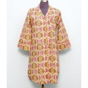 Camisa Larga Estilo Kimono 100% Algodón Puro para Mujer, Estampado Floral, Abertura Frontal, Cuello en V, Manga 3/4, Corte Ajustado, con Botones - Product Image 4