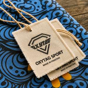 Étiquettes tissées Oxytag Sport, forme carrée, impression sérigraphique, écologiques, étiquettes principales fabriquées au Pakistan, prix bas, OEM - Product Image 1