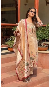 KV Printed Kurta, Trouser/Pant & Dupatta Set - Product Image 4