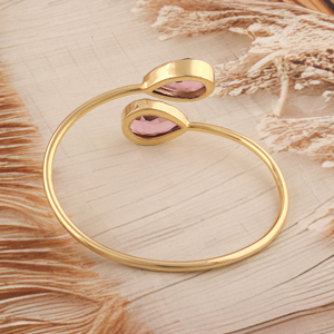 Brazalete Ajustable de Latón Sólido Chapado en Oro de 18K con Gema de Cuarzo Rosa Facetado (12x18mm) y Diseño Abierto Frontal - Product Image 3