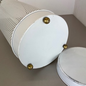 ที่วางร่มสีขาวมินิมอลสำหรับพื้นที่ในร่ม เหมาะสำหรับโรงแรม สำนักงาน ร้านกาแฟ และทางเข้าห้างสรรพสินค้า ดีไซน์สะอาดตาและมีสไตล์จากอินเดีย - Product Image 5