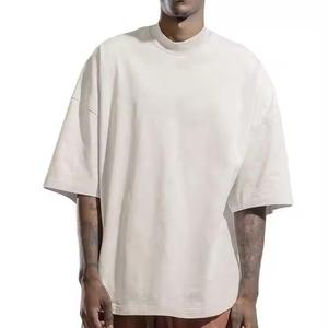 T-shirt en coton épais surdimensionné pour homme, coupe ample, épaules tombantes, style streetwear, avec impression de logo personnalisé, vente en gros disponible - Product Image 3