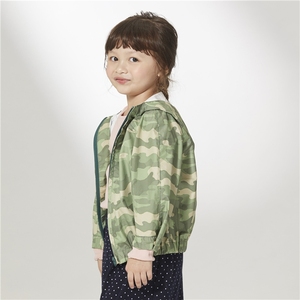 ODM OEM Veste imperméable à manches raglan vert camouflage pour enfants - Product Image 4