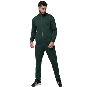 Collection la plus récente de survêtements décontractés pour hommes, fabriqués professionnellement, avec logo personnalisé, couleur unie, respirants et à séchage rapide - Product Image 1