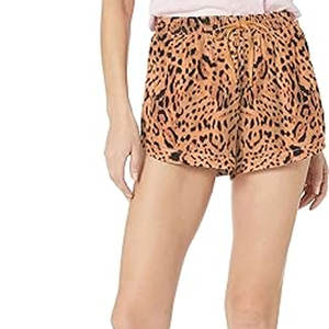 Shorts Casuales para Mujer de Uso en Exteriores, Precio al por Mayor, Diseño de Logotipo Personalizado, Shorts Ligeros de Talla Grande para Mujer - Product Image 5