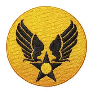 Toalla grande de alta calidad con bordados bonitos, parches de chenilla bordados con logo 3D para gorras/ropa. - Product Image 3