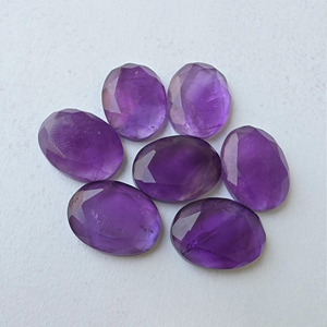 Gema de Amatista Natural con Corte Facetado y Base Plana Calibrada |   Piedra Suelta de Forma Ovalada para la Elaboración de Joyas - Product Image 2