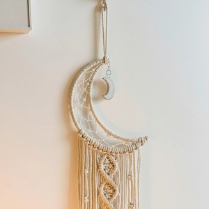 Décoration murale en macramé en forme de lune faite à la main pour chambre à coucher, salon et décoration intérieure esthétique sur le thème céleste, en provenance d'Inde - Product Image 5
