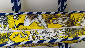 Bolso tote acolchado de algodón con estampado a mano, bolso de hombro bohemio con estampado floral para la playa, bolso tote estampado para viajes y compras - Product Image 3