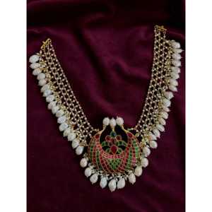 Collier en argent 92,5 avec perles Kundan de Sangeetha Jewellers, bijoux fins pour femmes - Product Image 1