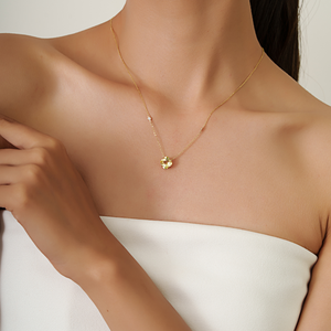 จี้รูปโคลเวอร์ประดับเพชรและโทแพซสีเหลืองทองคำแท้ 14K คุณภาพดีเยี่ยม MOQ ต่ำ เหมาะสำหรับใส่ซ้อนกัน เป็นเครื่องประดับชั้นดี - Product Image 6