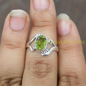 แหวนเพอริดอทดีไซน์แฮนด์เมด แหวนเงินแท้ 925 ประดับพลอยสีเขียว แหวนสัญญาสำหรับผู้หญิง เครื่องประดับเพอริดอตสำหรับผู้หญิง - Product Image 5