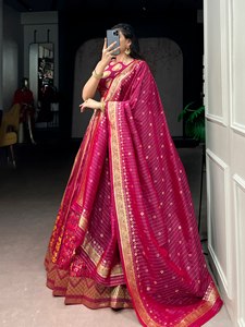 ชุดเลเฮนกาผ้าไหมแท้ปักเลื่อมสีชมพู รานี - Product Image 4