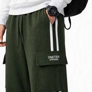 Pantalon de survêtement vert pour homme Oneten Apparel avec bande latérale et poches cargo - Product Image 6