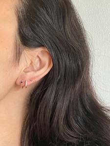 Pendientes de Aro Huggie con Cuentas de Oro Rosa de 14K y Zafiro Azul, Minimalistas, Delicados, con Piedras Preciosas, Elegantes, Regalo de Joyería para Mujeres y Niñas, para Fiestas - Product Image 5