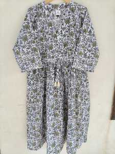 Robe longue 100 % coton pour femme, imprimé floral fantaisie, col en V, coupe évasée, décontractée, pour la plage ou les soirées, export en gros Inde - Product Image 3