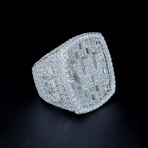 แหวนเงินแท้ 925 ประดับเพชรโมอิสซาไนต์ ชุบเงิน สำหรับผู้หญิง เหมาะสำหรับงานหมั้น งานแต่งงาน และงานเลี้ยง - Product Image 2