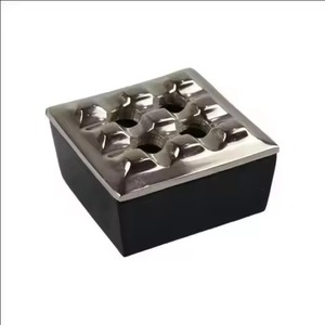 Plateau à fumer de style vintage, design de créateur, pour usage domestique, style classique, aluminium peint en noir avec finition classique - Product Image 4