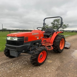 Tracteur agricole Kubota L2800 50HP avec boîte de vitesses automatique 4x4, prix de gros, livraison rapide, en stock, vente immédiate à l'exportation - Product Image 3