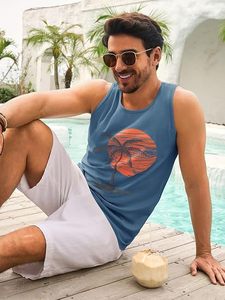 Camiseta sin mangas azul para hombre, cuello redondo, tejida, transpirable, informal, con estampado de palmeras y puesta de sol - Product Image 5
