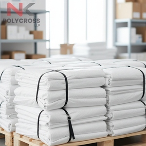 Bâche en PE blanche multi-usages, traitée anti-UV, imperméable, avec renforts d'angle robustes pour le transport - Product Image 1