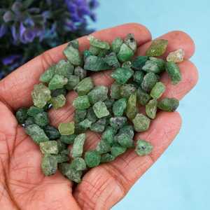 Pierre précieuse brute de tsavorite verte naturelle pour la fabrication de bijoux, cristal brut, pierre en vrac, haute qualité - Product Image 3