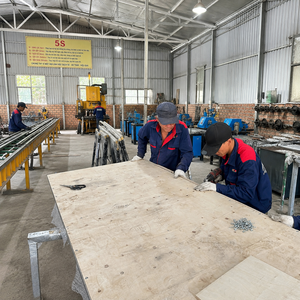 ราวบันไดเหล็กกระจกสมัยใหม่ พร้อมคุณสมบัติกันสนิมและกันน้ำ สำหรับใช้ในบ้านพักตากอากาศ - Product Image 6