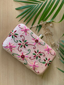 Punjabi Jutti de cuero puro, combinación de embrague para boda, juttie de cuero tradicional hecho a mano - Product Image 3