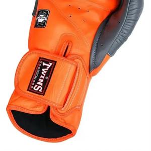 Nouveaux gants de boxe TWINS à manches longues personnalisés gris et orange, gants de boxe TWINS en cuir de qualité supérieure, gants d'entraînement professionnels TWINS, gants de sparring TWINS - Product Image 6