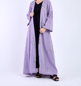 Al por mayor, nuevo estilo, túnica Abaya modesta, ropa islámica, vestido largo musulmán para mujer con abertura frontal, poliéster, cuello en V floral, manga larga - Product Image 1
