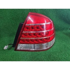 ชุดไฟท้ายด้านในขวาห้าร้อยชิ้น ของแท้ OEM รุ่น 5T5313B504A มือสอง - Product Image 1
