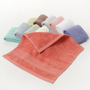 Serviette de bain d'hôtel en gros 100% coton biologique de haute qualité pour sport et gym, couleur unie personnalisée, écologique, rafraîchissante et à séchage rapide - Product Image 2