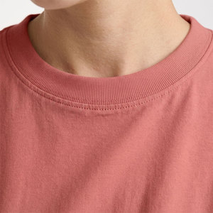 Camiseta de Manga Corta para Mujer, Cuello Redondo, Corte Holgado, Antiarrugas, Diseño de Rosa Roja, Logotipo Personalizado, Precio Bajo - Product Image 4
