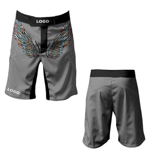 Shorts de boxe personnalisés pour hommes de haute qualité, respirants, avec logo frontal sublimé, en coton léger et à séchage rapide - Product Image 1