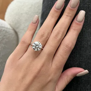 Exquisito Anillo de Compromiso Solitario con Diamante Cultivado en Laboratorio de 5 Quilates, Corte Brillante, E VVS2, Oro Blanco de 18K, Seis Puntas, Certificado IGI, para Mujer - Product Image 6