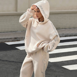 Sudadera con Capucha y Pantalones Cortos Personalizados para Mujer, Térmicos, Gruesos, 500 GSM 350 GSM, de Poliéster/Algodón, con Forro Polar, Bordados, Talla Grande - Product Image 3