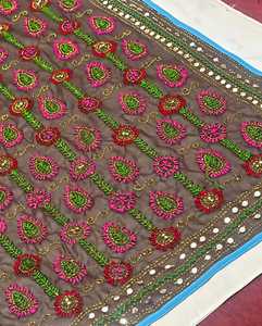 Dupatta Phulkari Hecha a Mano, Bufandas Hechas a Mano en Varios Colores y Diseños, Dupatta India Ligera, Regalo de Boda India - Product Image 5