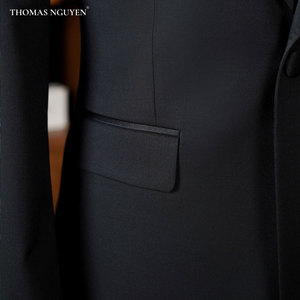 Costume de mariage noir sur mesure pour homme, 3 pièces, style « Midnight Star » de luxe |   Veste, pantalon et gilet |   Tinh Vu Vietnam - Product Image 5