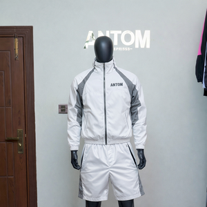 Survêtement personnalisé en nylon pour homme avec fermeture éclair, veste à logo brodé 3D et short patchwork, léger, coupe-vent - Product Image 3