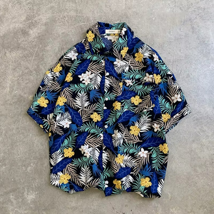 เสื้อฮาวายลายดอกพิมพ์ลายแบบซับลิเมชั่นสำหรับผู้ชาย ผ้าโพลีเอสเตอร์ 100% ระบายอากาศได้ดี ผ้าป๊อปลินถัก กระดุมเดี่ยว สไตล์ชายหาดเขตร้อน - Product Image 3