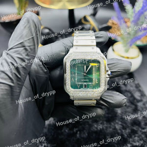 Montre de luxe à mouvement automatique avec cadran vert arabe, boîtier carré serti de diamants Moissanite VVS, fenêtre de date - Product Image 1