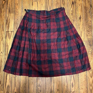 Kilt écossais plissé en laine Lindsay rouge et vert pour femme, jupe sur mesure en gros pour dames 2026 - Product Image 2