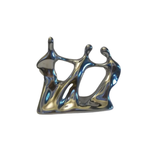 Sculpture Familiale Abstraite Moderne en Céramique Métallisée Chromée Argentée, Figurine de Luxe en Métal pour Décoration de Salon - Product Image 1