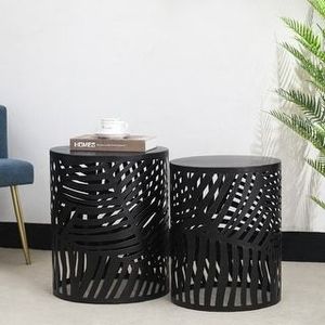 Mesa Auxiliar Metálica Clásica que Combina Encanto Vintage con Construcción Duradera, Ideal para Ambientes Tradicionales y Modernos - Product Image 4