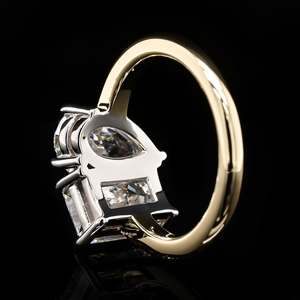 Anillo de Lujo para Mujer, Platino 950, Certificado IGI, con Diamante Cultivado en Laboratorio de 2.00 CT, Corte Pera Radiante, Dos Tonos, Engaste de Garras, Modelo Toi Et Moi - Product Image 3