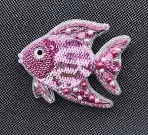 Broche Decorativo con Forma de Animal, Hecho a Mano con Cuentas de Semillas, Joyería a Precio Económico - Product Image 5