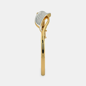 Brazalete Abierto de Oro con Diseño de Ondas y Diamantes - Product Image 3