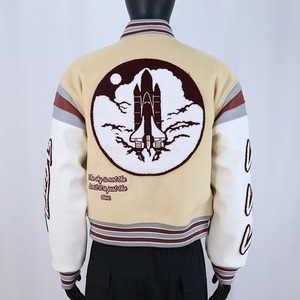 เสื้อแจ็คเก็ตวาร์ซิตี้แฟชั่นแบบแพทช์เวิร์ค รักษ์โลก คุณภาพสูง ดีไซน์ทันสมัย สำหรับผู้ชายและผู้หญิง ขายส่งจำนวนมาก - Product Image 5