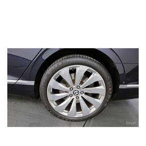 Bentley Flying Spur 4.0 Septiembre 2022 31,261 km Volante a la Izquierda Caja de Cambios Automática - Product Image 5